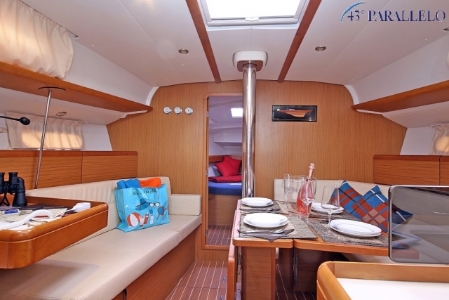  Sun Odyssey 42i - interiores