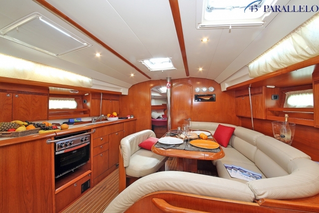 Sun Odyssey 45 - interiores