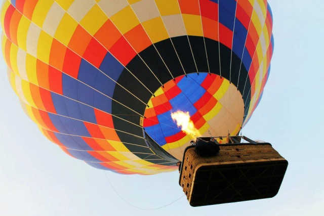 Globo aerostático en vuelo 