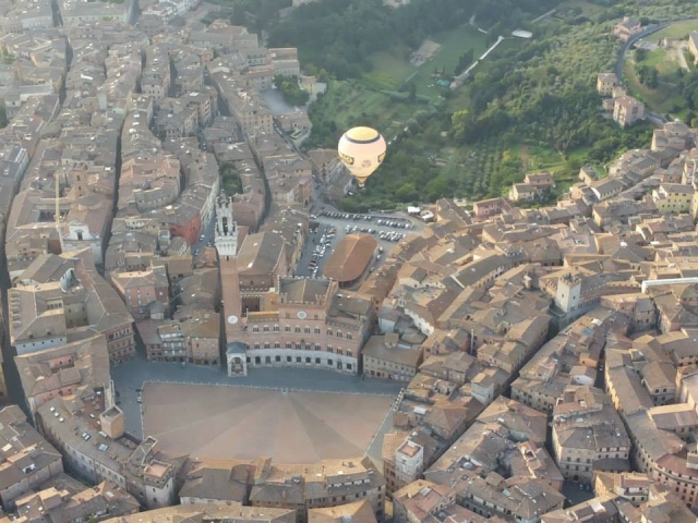 Sobrevolando Piazza del Campo 