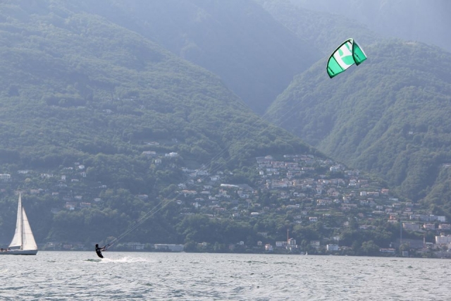  Curso de kitesurf en el lago