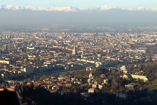  Sobrevolando la capital piamontesa 