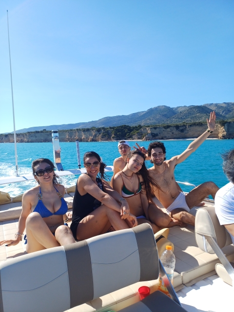  Aire de fiesta en nuestro yate 