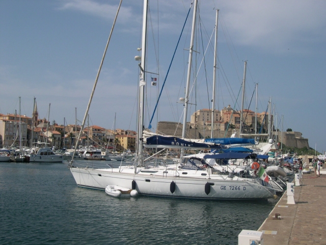 Ronik en el muelle 