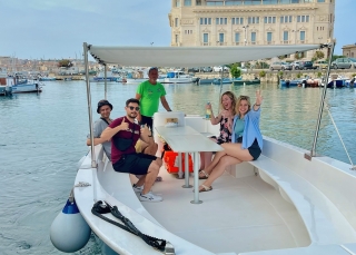 Excursión en barco privado Siracusa 2h