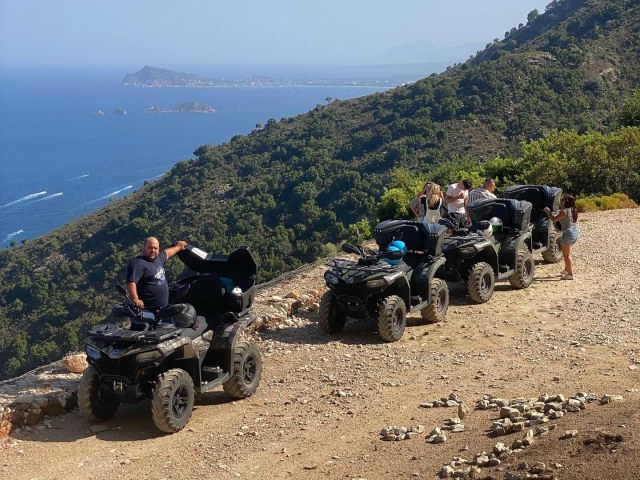 Excursión en cuatrimoto por la provincia de Nuoro