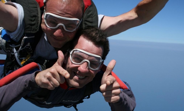  Salto en paracaídas tándem 