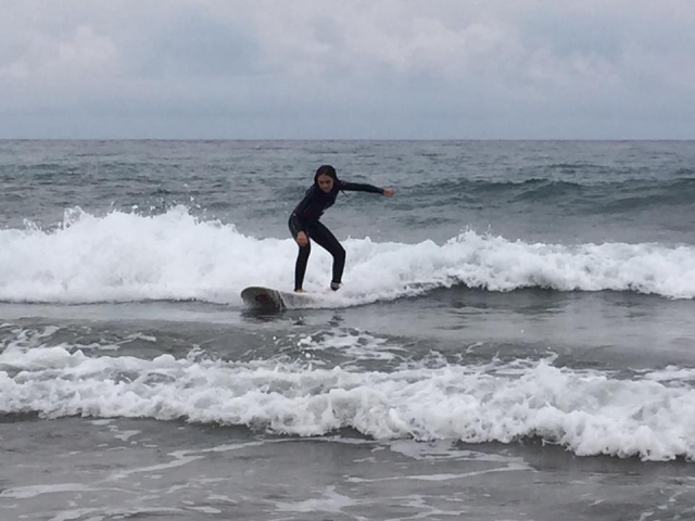 Aprendiendo a surfear las olas 