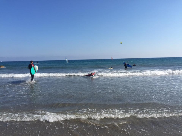 Surfistas en el mar de Liguria 