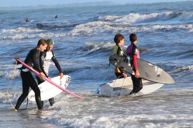 Clase de surf en grupo, Pietrasanta 2h