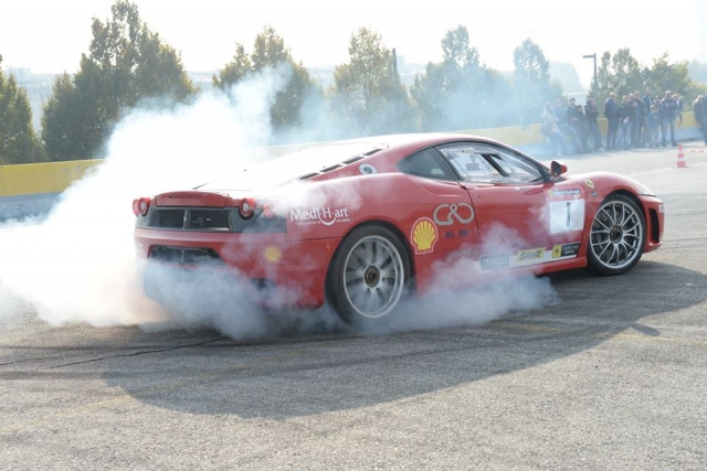  Maneja un Ferrari con nosotros