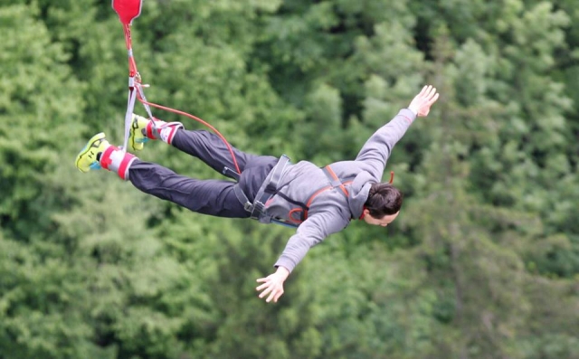  Bungee desde 192 metros 