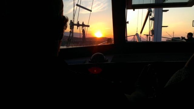  En el barco al atardecer
