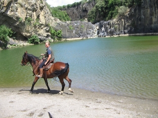 Día completo a caballo + snack Valle de Gretano