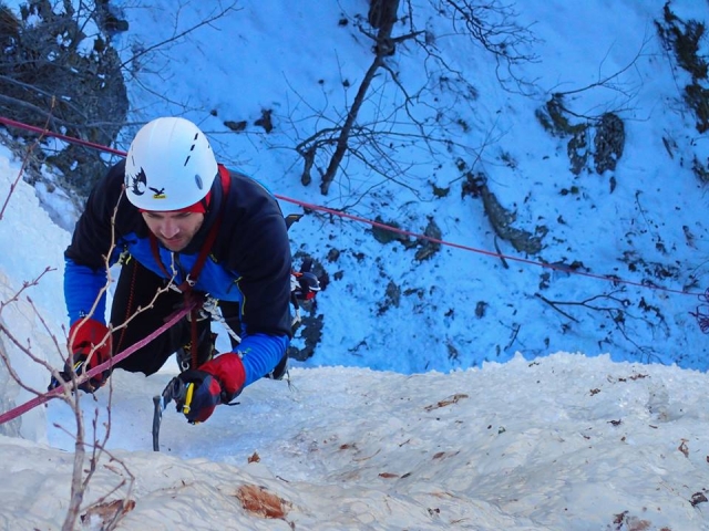  Escalando la nieve 