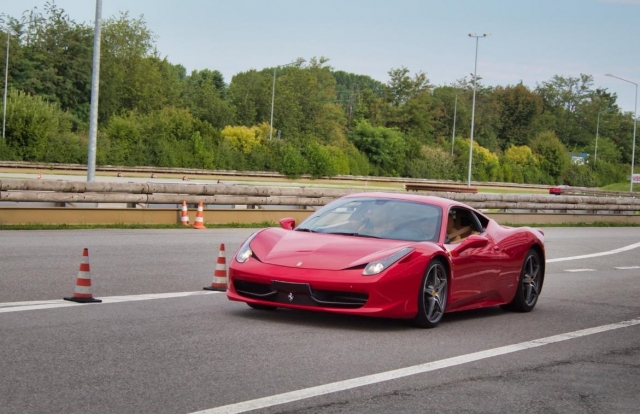 Ferrari en la pista 