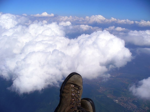  Sobre las nubes