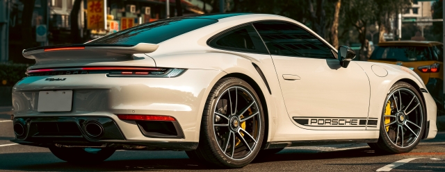 Porsche 911 GT4 1 