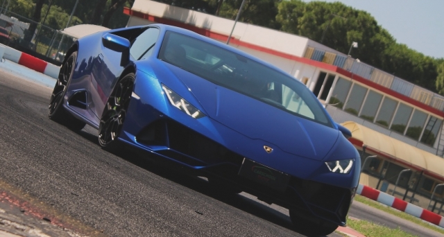  Lamborghini Gallardo 3 