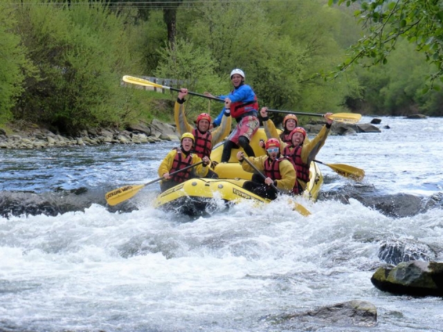  Venga a hacer rafting con nosotros