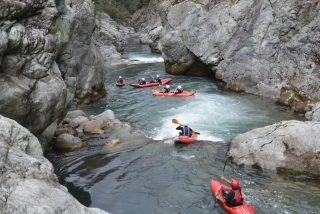4h kayak por el río Sesia (lección grupal)