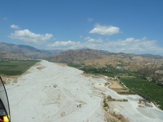  Sobrevolando el interior