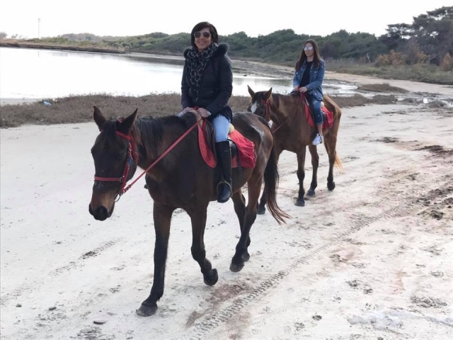  Cabalgando juntos 