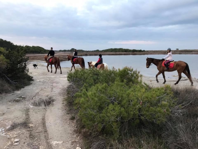  A caballo 