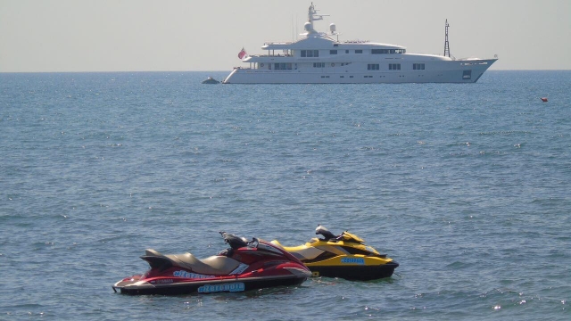  Nuestras motos de agua