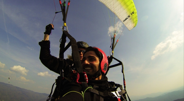 Volando sobre el Valle del Serchio 