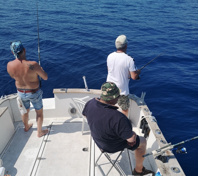  Mientras pesca