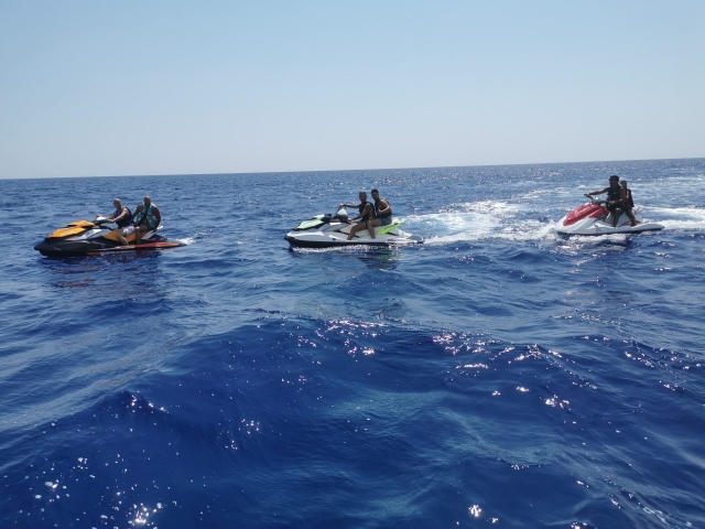  Jet skis en grupos 