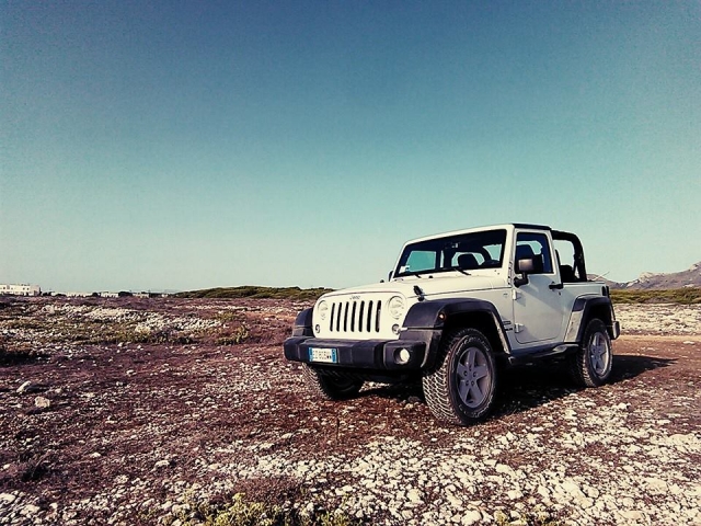  4x4 blanco 