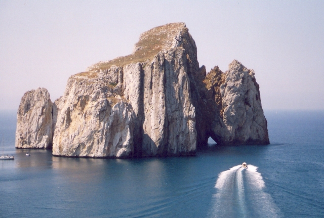 La imponenle roca de Pan di Zucchero