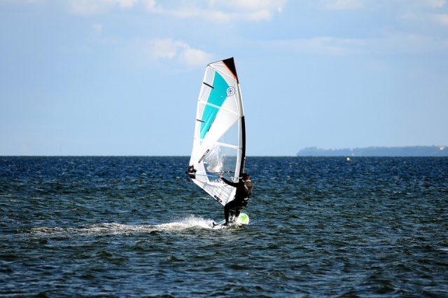  Venga a probar el windsurf con nosotros 