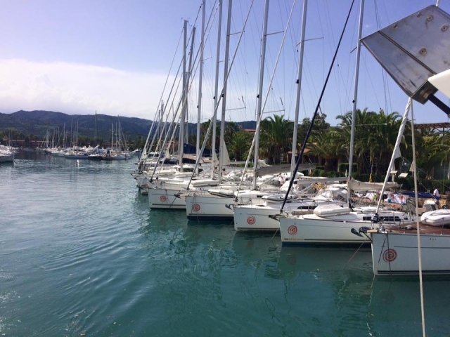 Barcos en el puerto 