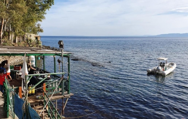 en dirección al punto de buceo