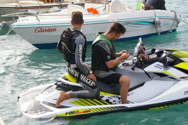  Jet skis en compañía