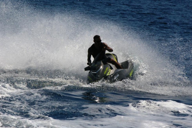 Entre las olas 