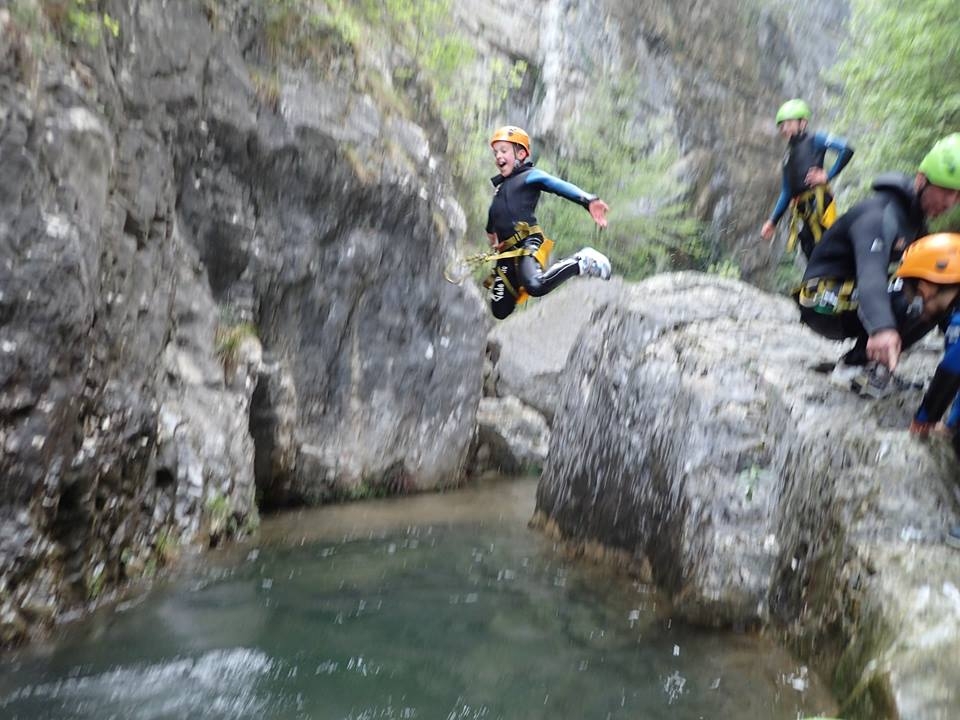  Un bonito salto al agua 