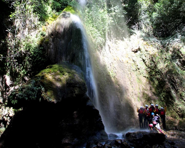  Cascada natural 