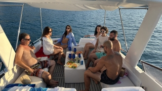 Paseo en barco por la Bahía de Cefalú + aperitivo 4h