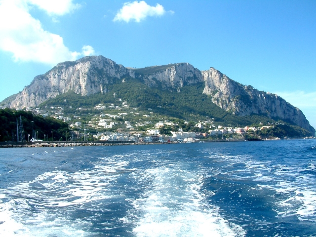  Zarpando desde Capri 