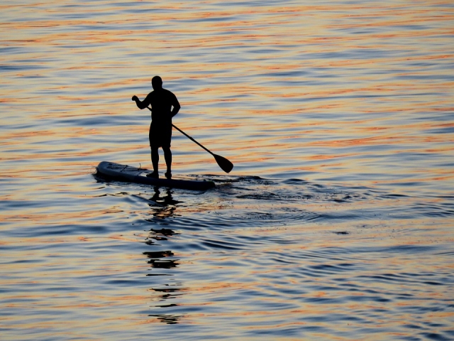  En el lago al atardecer