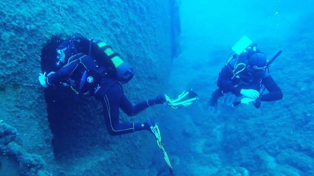  descubriendo el fondo del mar 