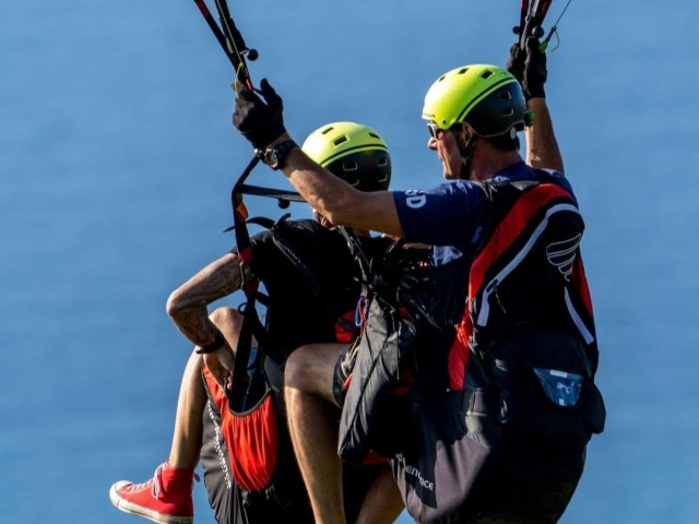  Volando juntos
