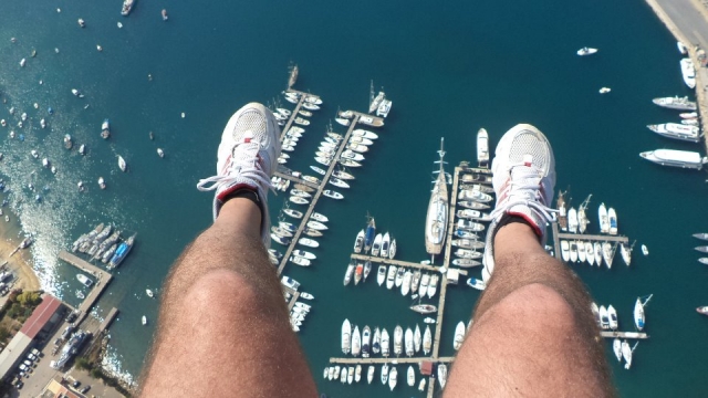  Sobrevolando el puerto 