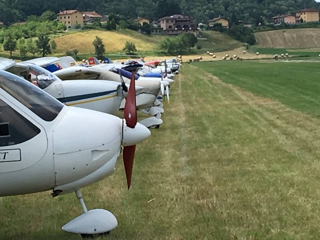todos nuestros aviones