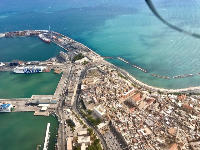 la vista de Bari desde arriba 