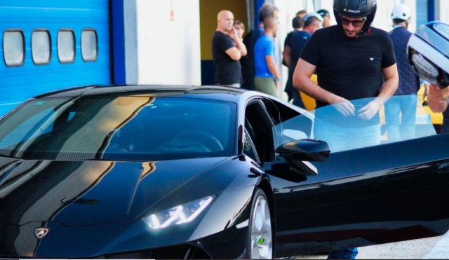  Pbaños en Lamborghini con total seguridad